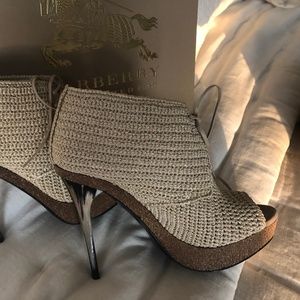 Burberry open toe booties